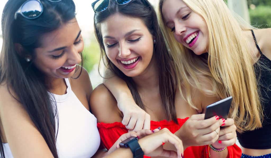 Erotik.com ve CinselChat.com ile Özel +18 Sohbet Odaları